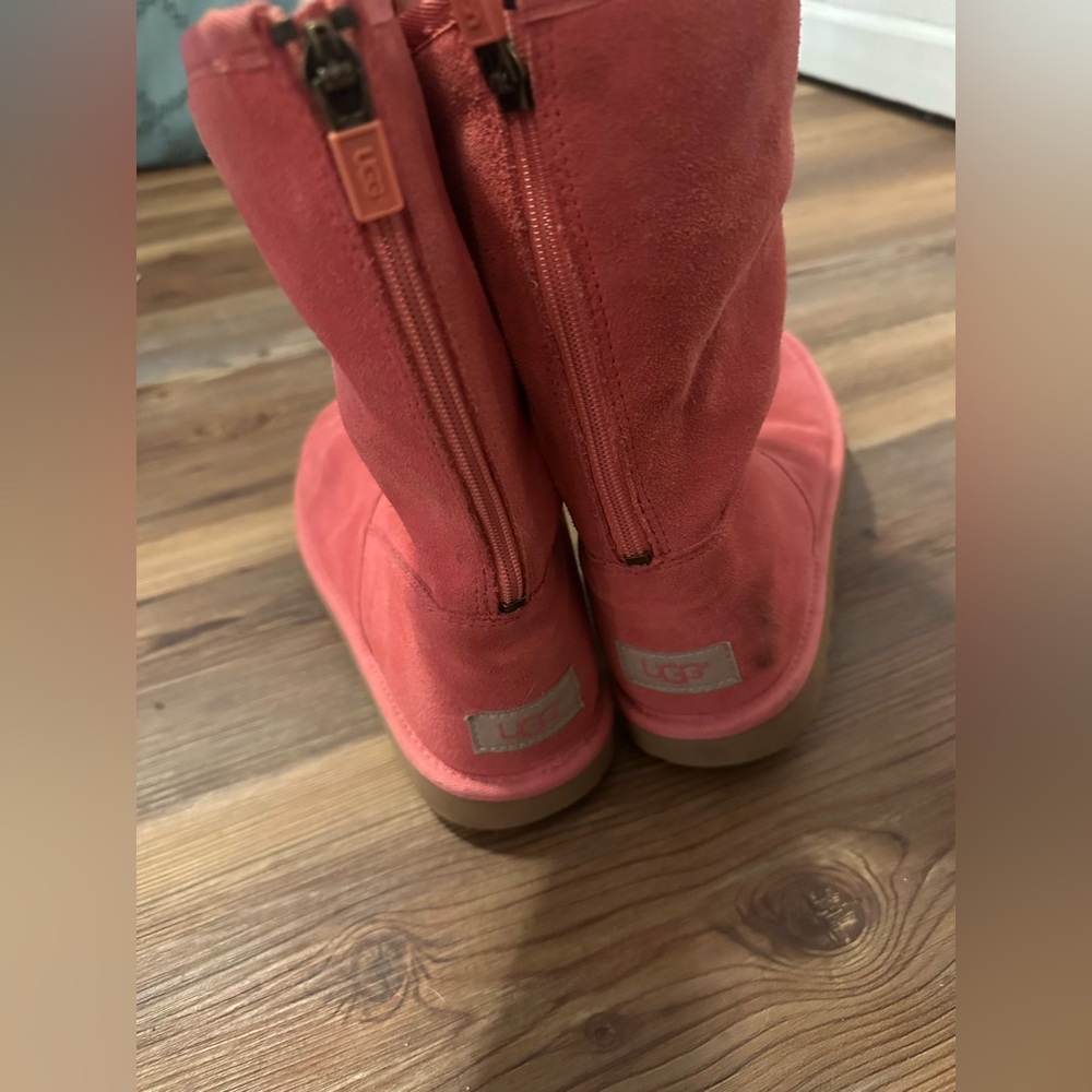 Pink uggs - Picture 4 of 4